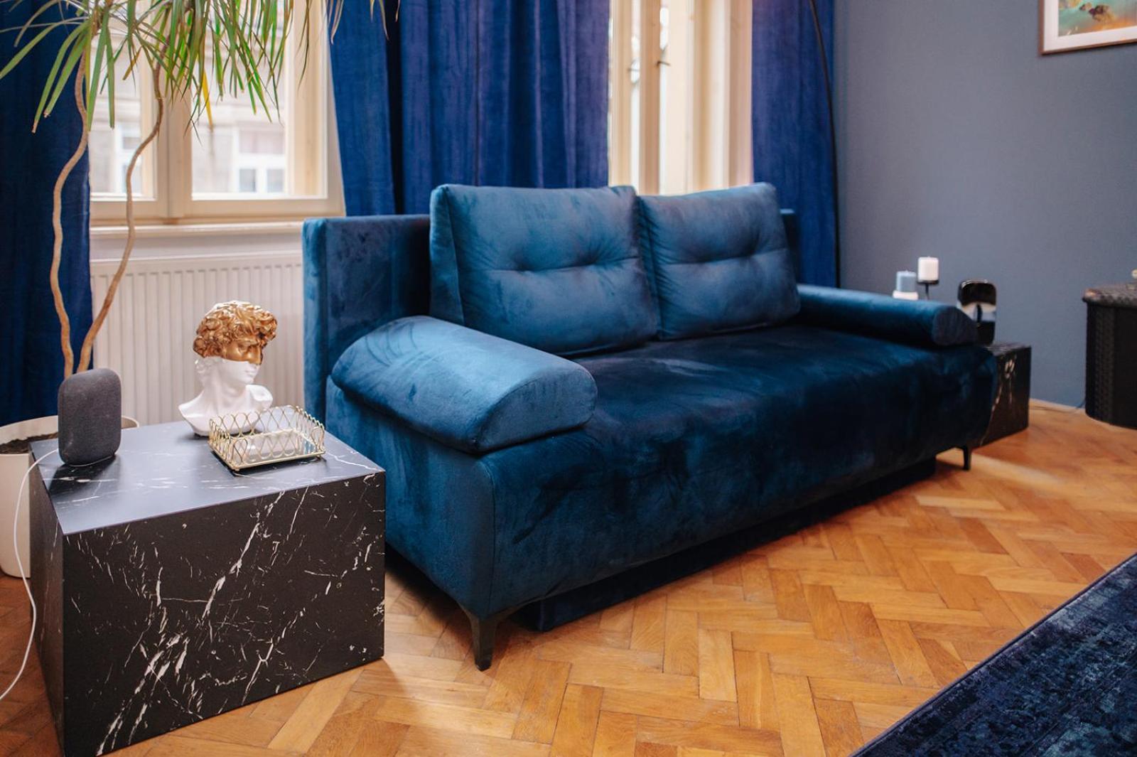 Cinematic With Pool Table & Cinema In The Heart Of