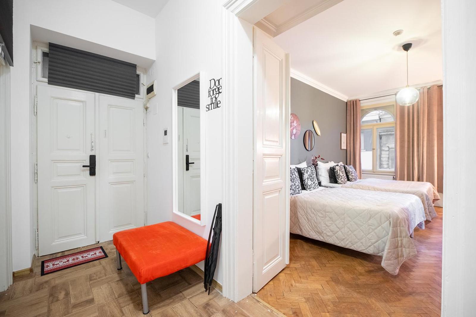 Cinematic With Pool Table & Cinema In The Heart Of *