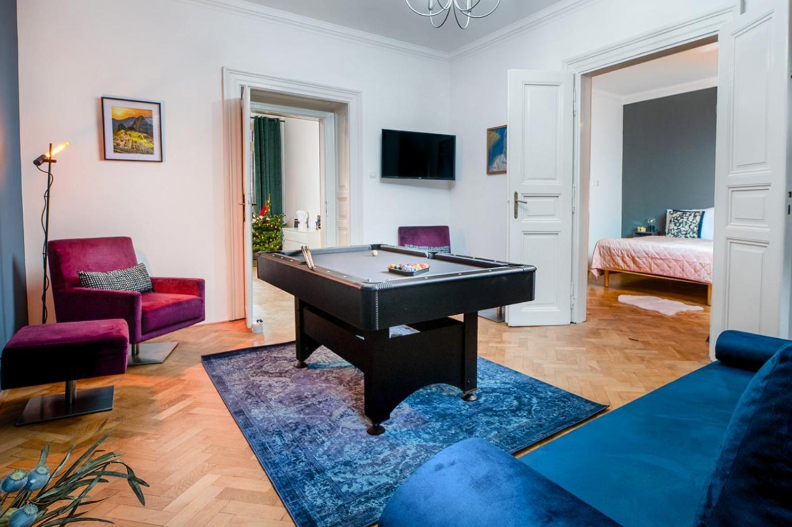 Appartement Cinematic With Pool Table & Cinema In The Heart Of Prague