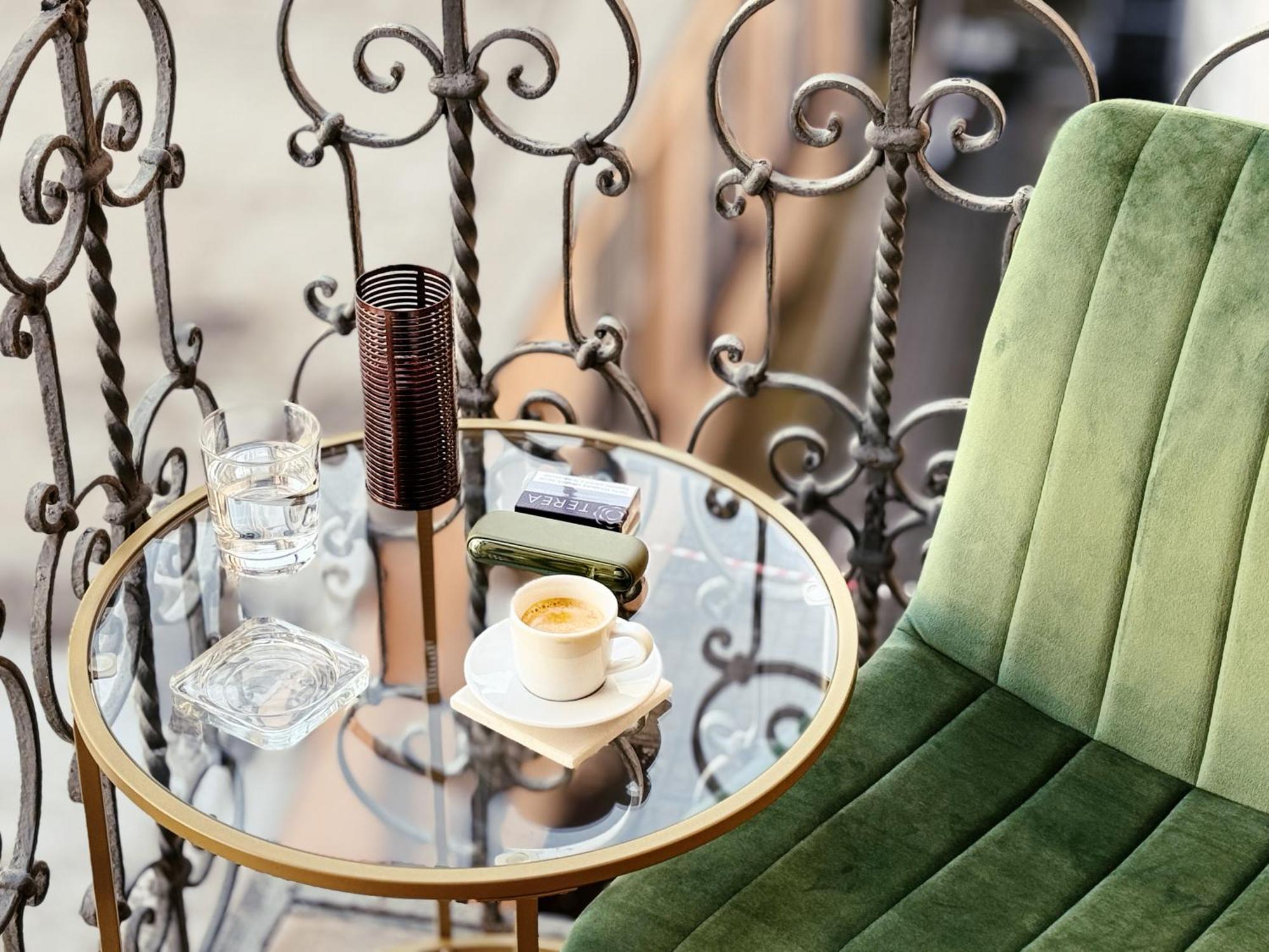 Cinematic With Pool Table & Cinema In The Heart Of Appartement *